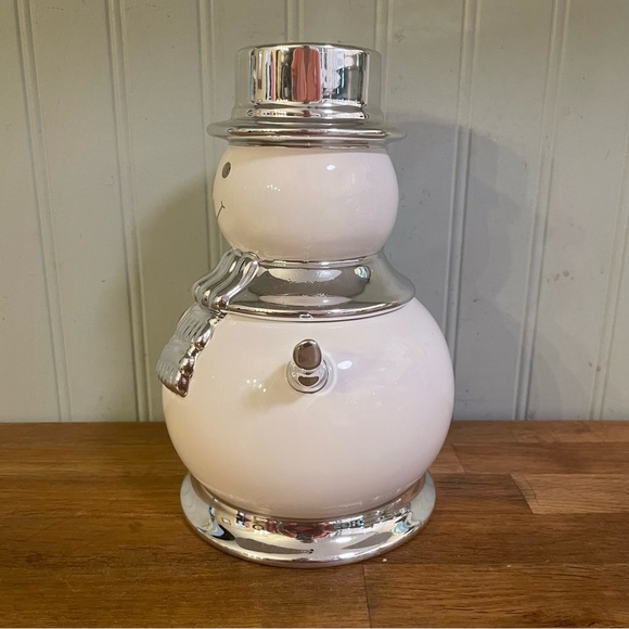 Slatkin & Co 2008 Large Evergreen Snowman Candle - Picture 4 of 8